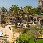 アパートホテル Jardim Do Vau 4*