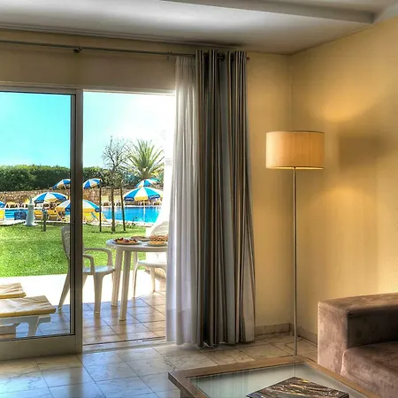 Jardim Do Vau Aparthotel 4*