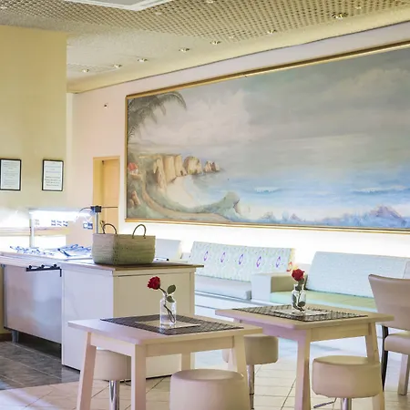 Ξενοδοχείο με διαμερίσματα Jardim Do Vau 4*